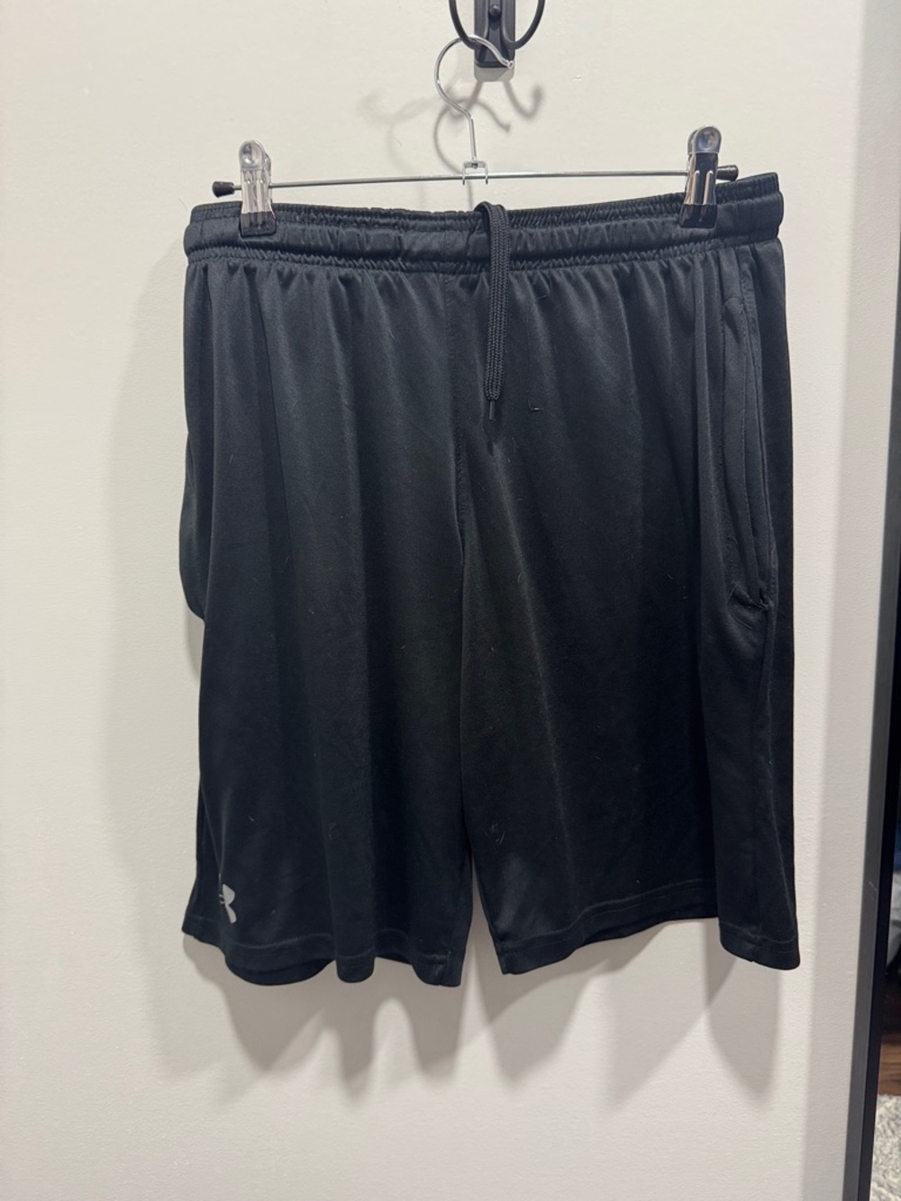 Under Armour Men’s Black Performance Athletic Shorts